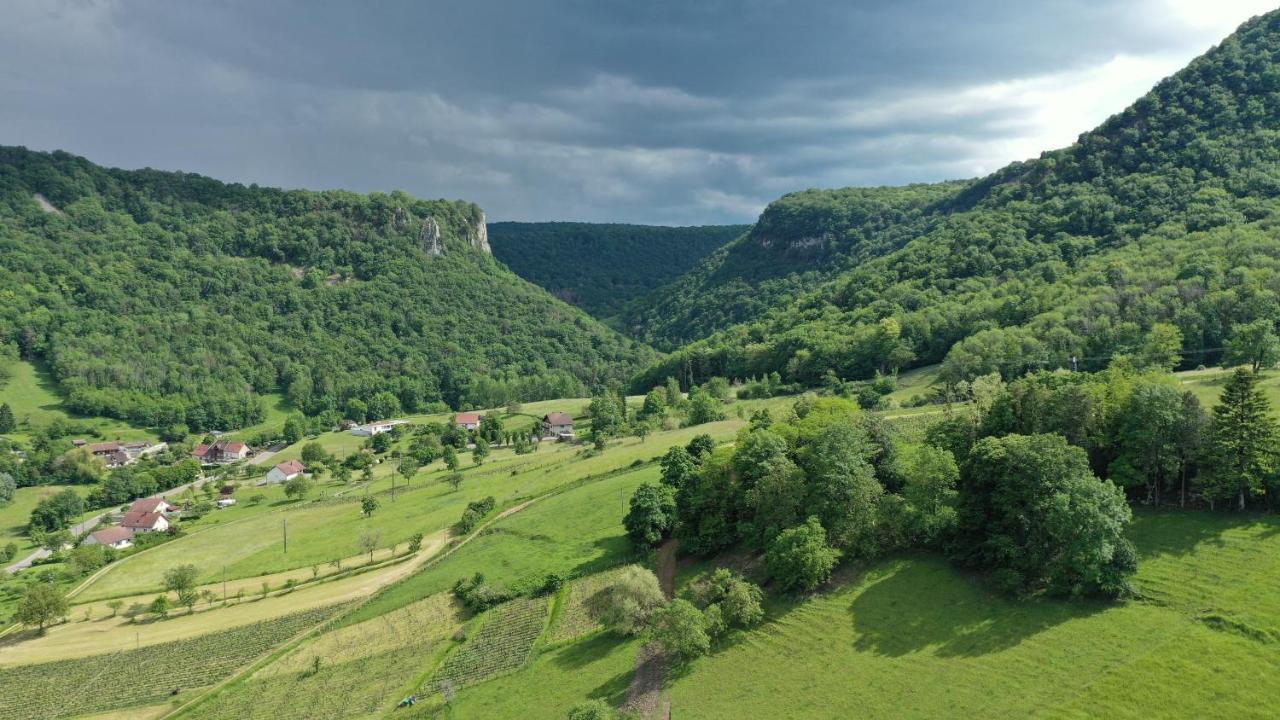 Domaine De Bellevue Gite Du Mont Poupet Marnoz Eksteriør billede